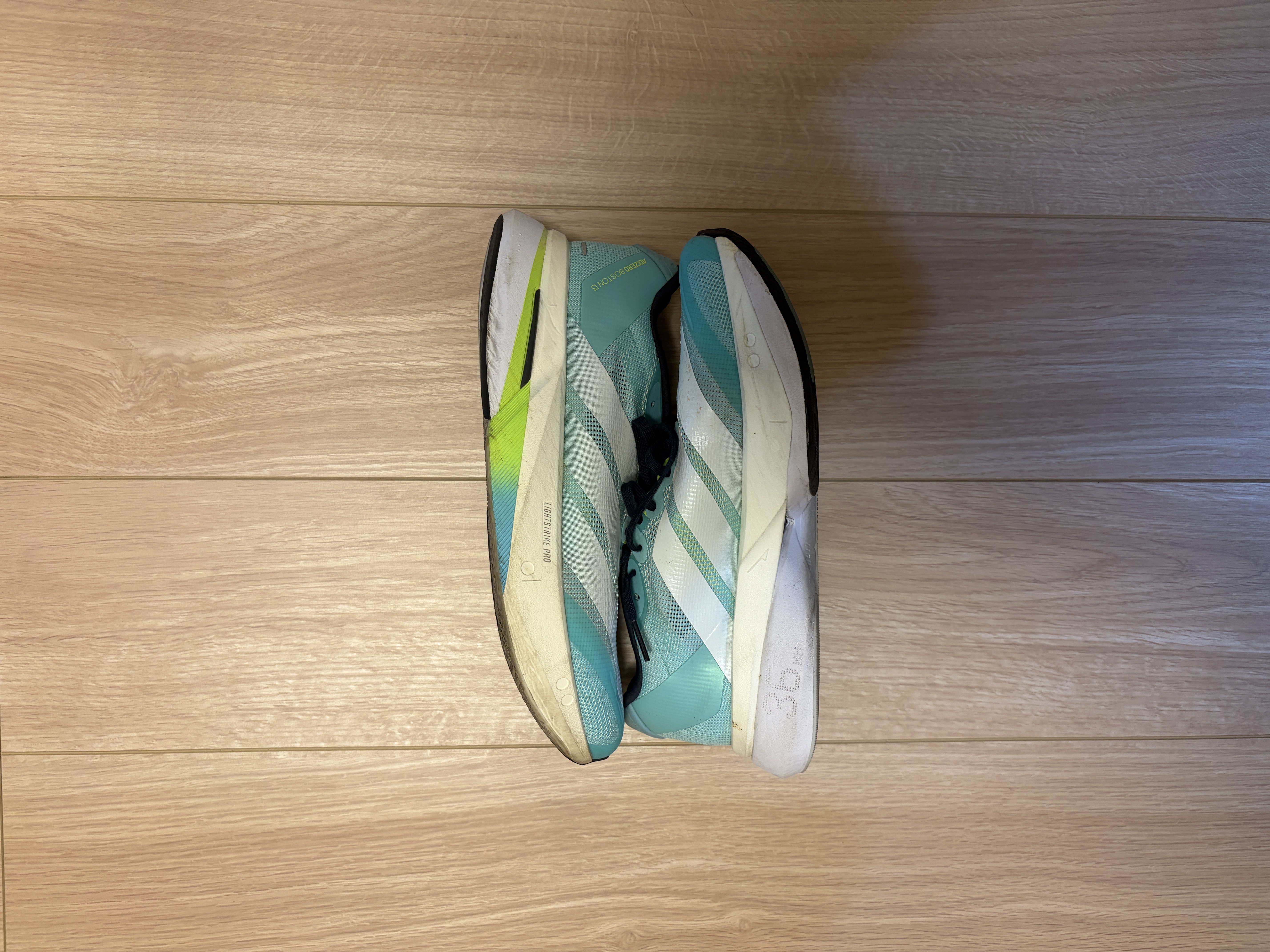 ADIZERO BOSTON。早めの Jog で時々使用